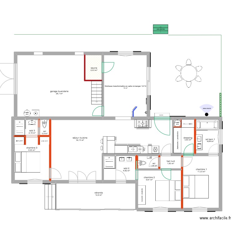 VF avec cloisons. Plan de 16 pièces et 142 m2