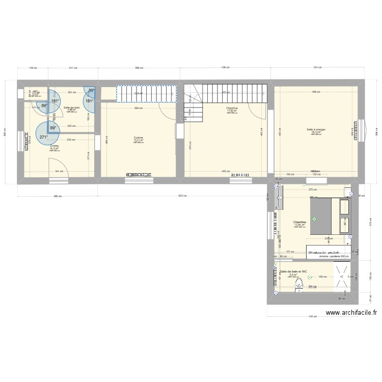 RDC AB. Plan de 9 pièces et 86 m2