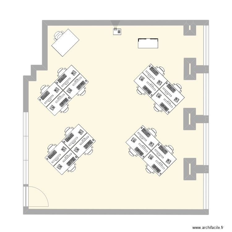 Salle de formation. Plan de 5 pièces et 75 m2