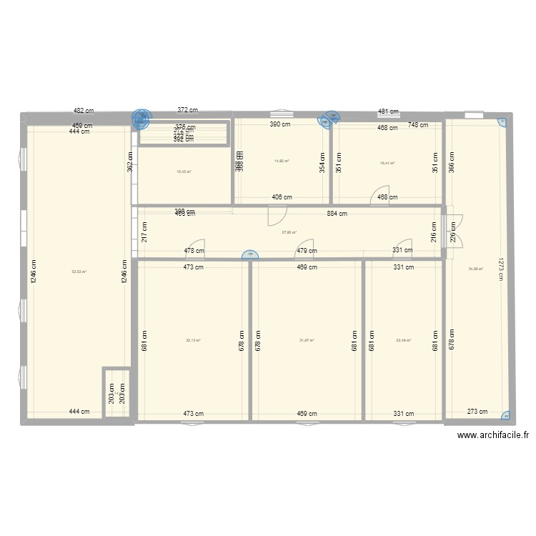 cabinet. Plan de 11 pièces et 251 m2