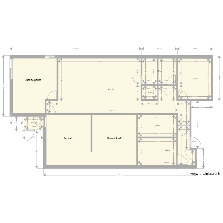 Police municipale. Plan de 7 pièces et 89 m2