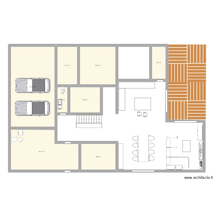 Rez de chaussé maison. Plan de 8 pièces et 115 m2