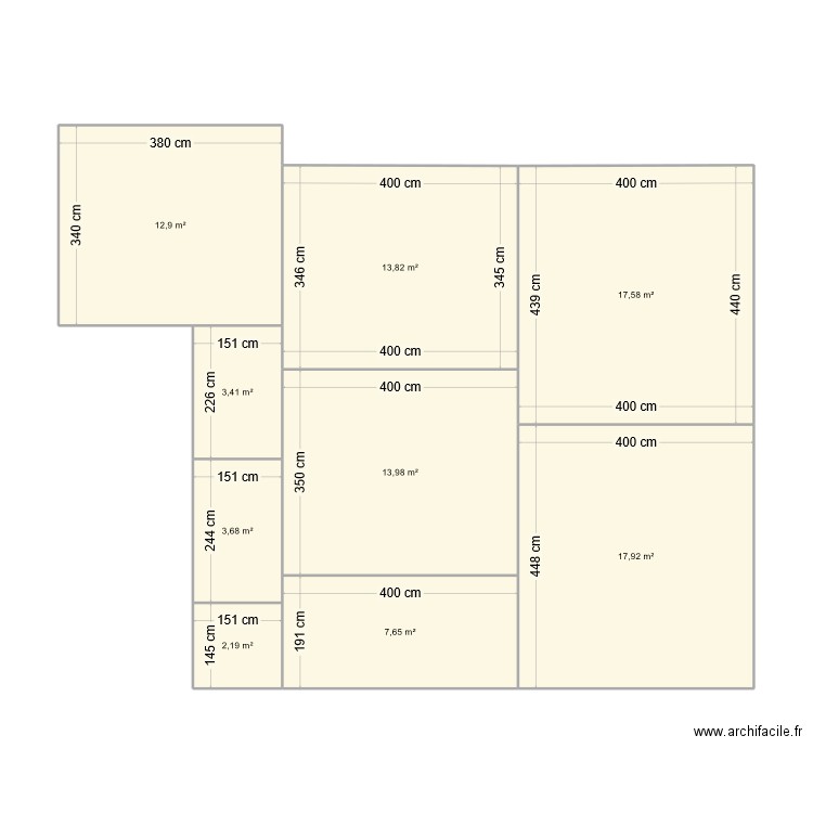 Potiers - Rez-de-chaussée. Plan de 9 pièces et 93 m2