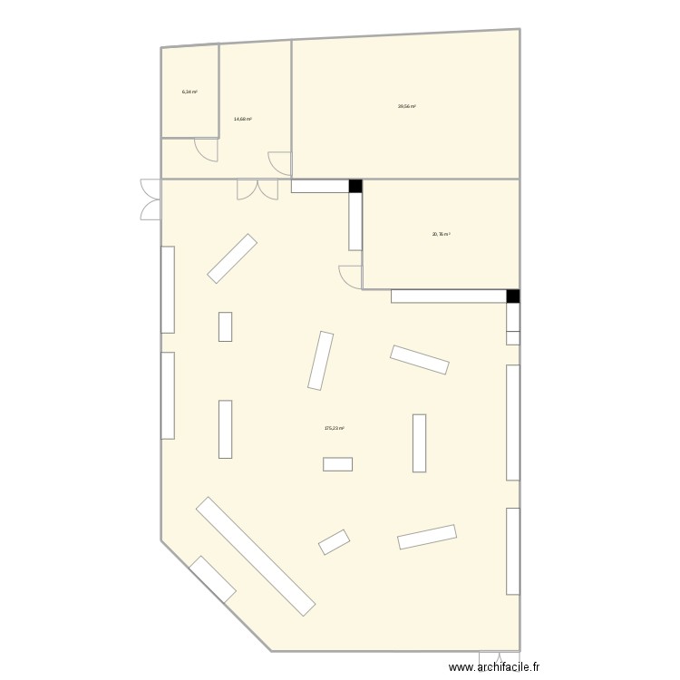 magasin réauté. Plan de 5 pièces et 257 m2