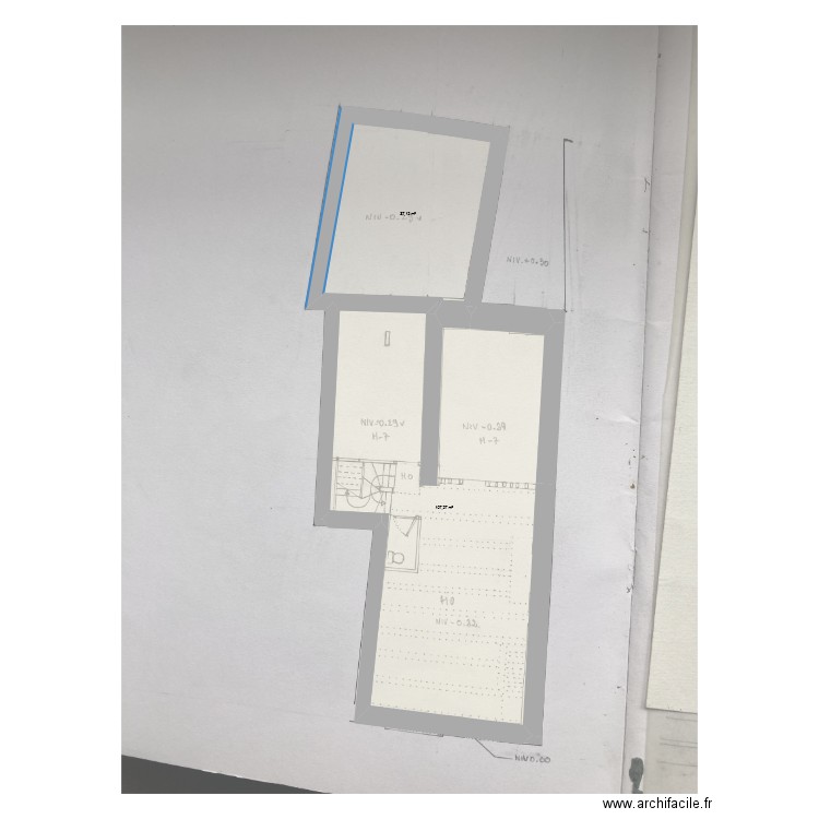 Bazouges 01. Plan de 2 pièces et 144 m2