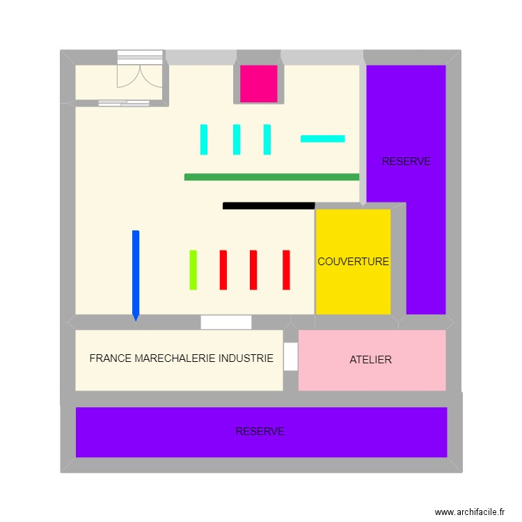 magasin Hippomat. Plan de 8 pièces et 40 m2