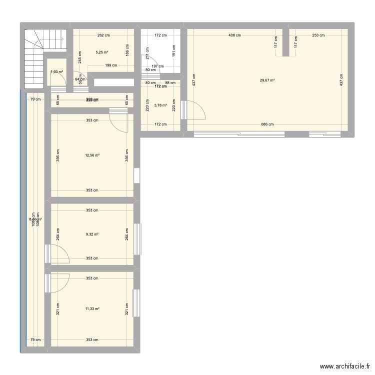 atrium. Plan de 9 pièces et 84 m2