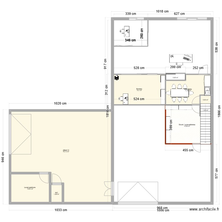 show room 2. Plan de 9 pièces et 134 m2