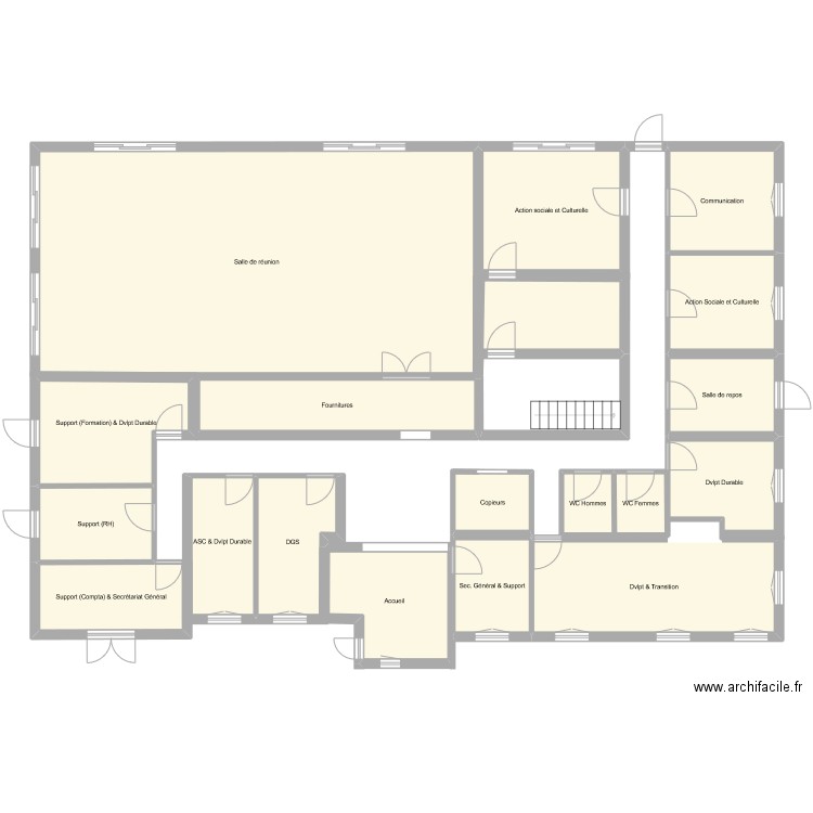 Plan CDC. Plan de 19 pièces et 230 m2