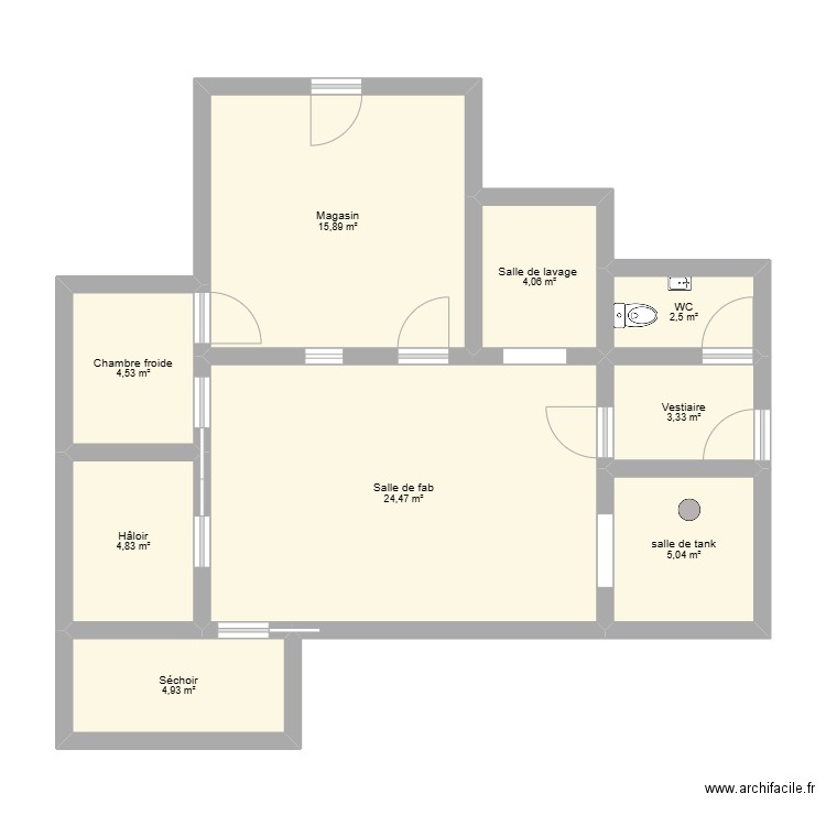 Salle de fab. Plan de 9 pièces et 70 m2