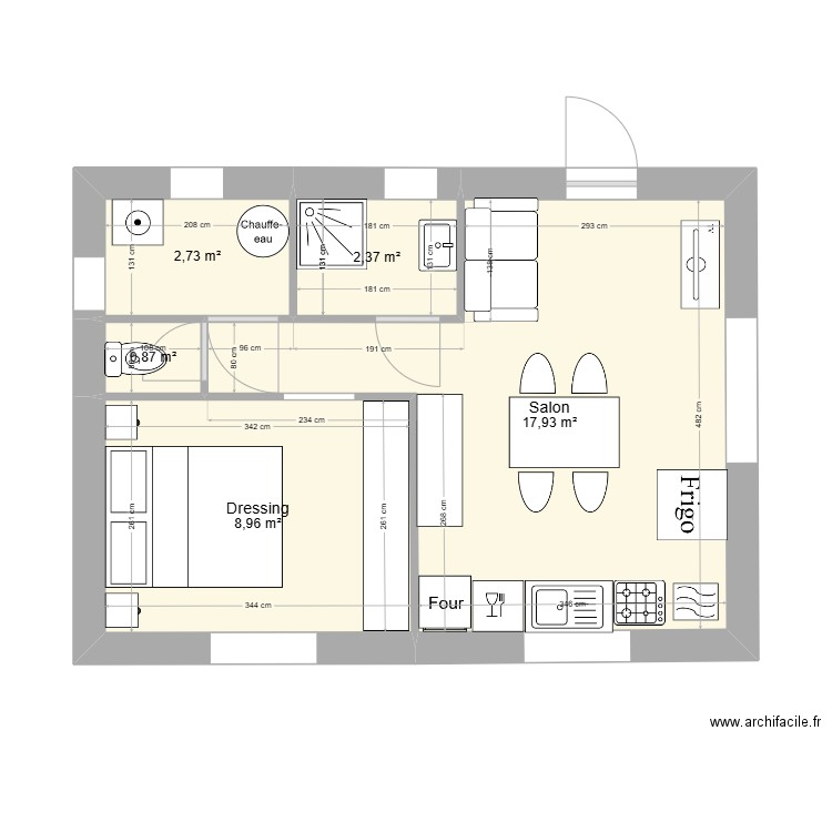 giro 40m2. Plan de 5 pièces et 33 m2