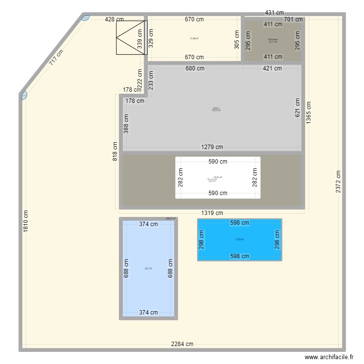 MAISON. Plan de 8 pièces et 575 m2