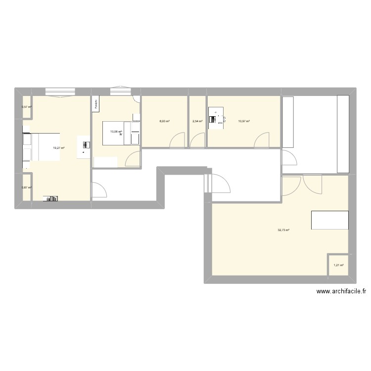 RDV RC. Plan de 9 pièces et 85 m2