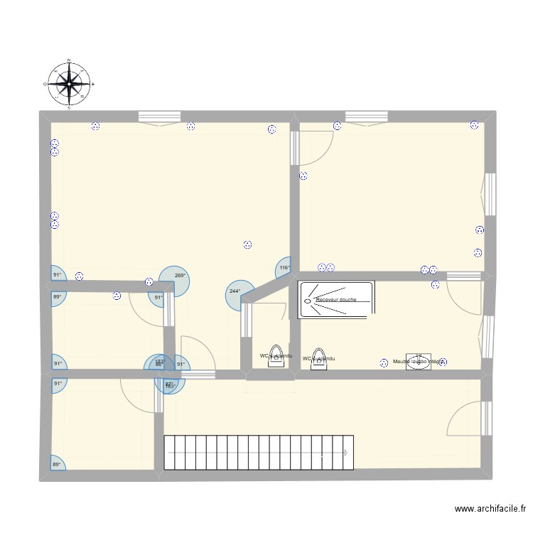 salva. Plan de 7 pièces et 75 m2