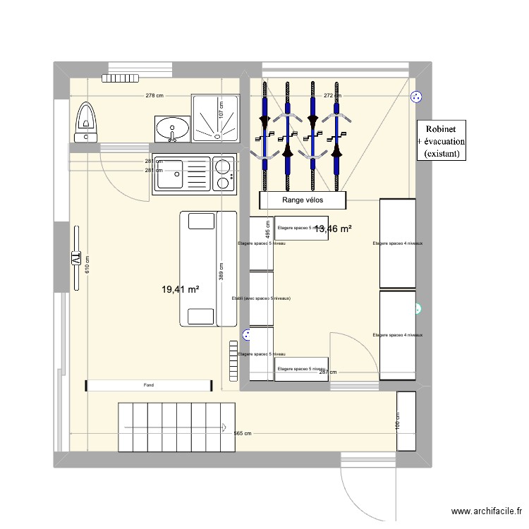 Garage aménagé. Plan de 2 pièces et 33 m2