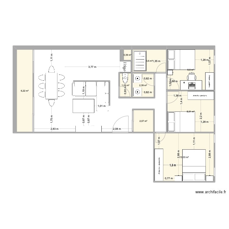 Appartement. Plan de 9 pièces et 47 m2