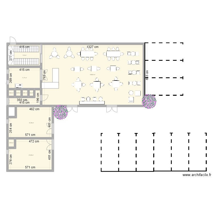 kamonyi. Plan de 11 pièces et 178 m2