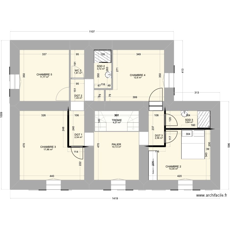 GOULT 2. Plan de 18 pièces et 159 m2