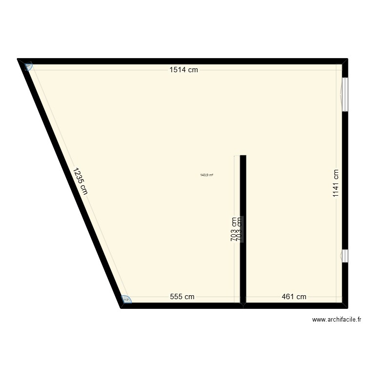 Garage B1 RDJ. Plan de 1 pièce et 144 m2