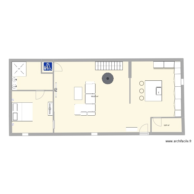 RDC. Plan de 3 pièces et 108 m2