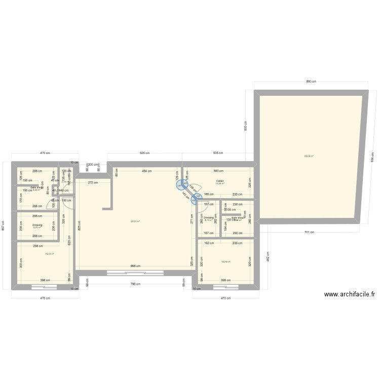 BUSSAC 1. Plan de 10 pièces et 182 m2