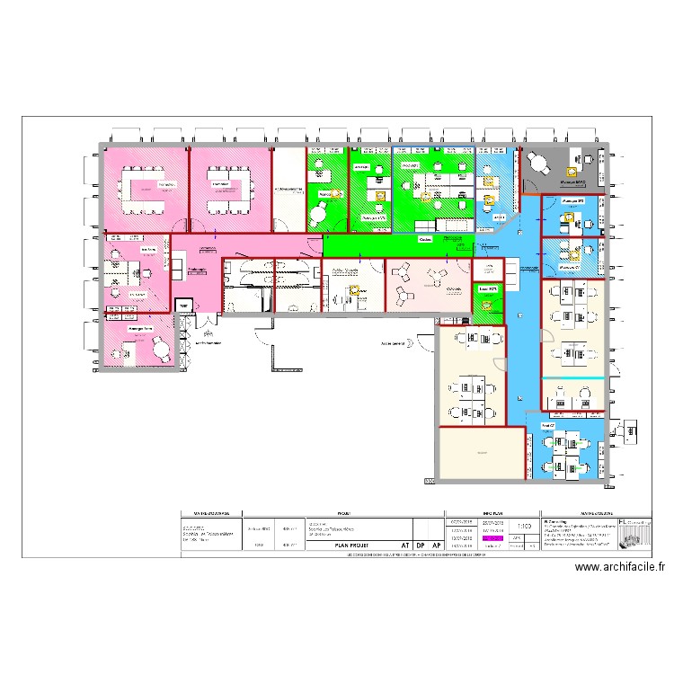 Agence V2. Plan de 19 pièces et 350 m2