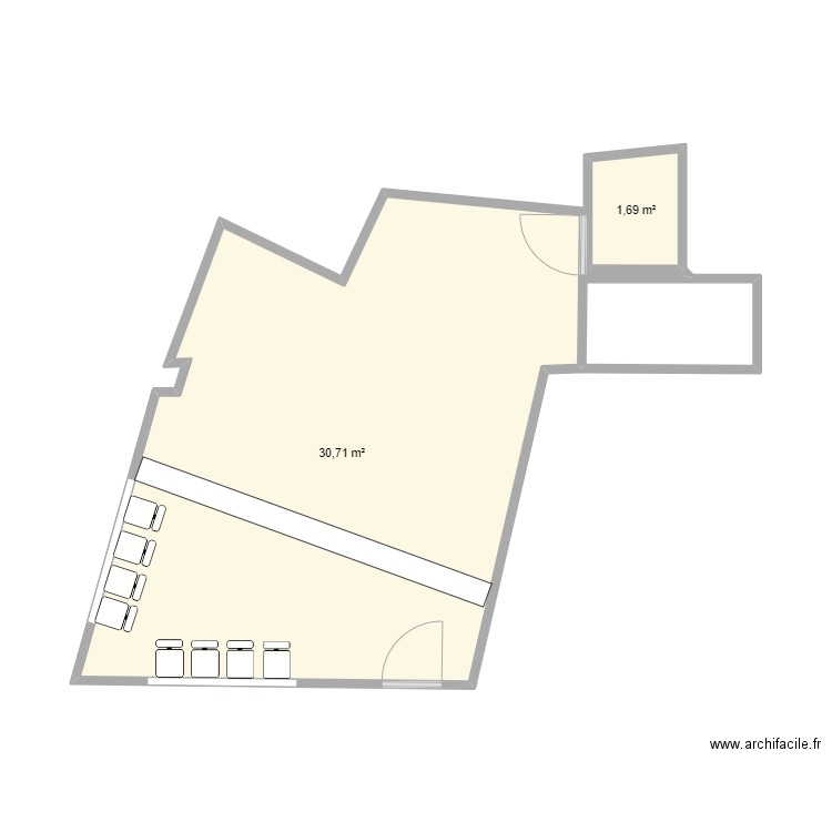 Local. Plan de 2 pièces et 32 m2