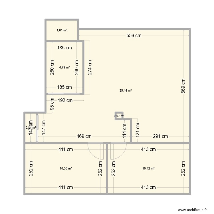 stjust. Plan de 7 pièces et 64 m2