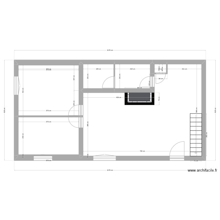 RdJ. Plan de 8 pièces et 60 m2