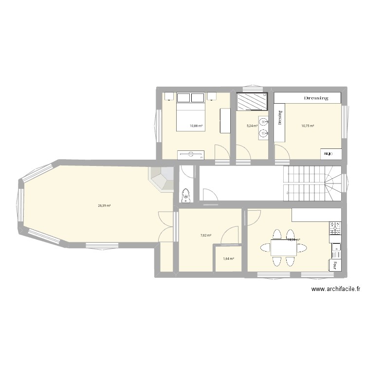 Maison. Plan de 7 pièces et 77 m2