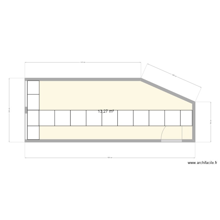 implantation plafond. Plan de 1 pièce et 13 m2