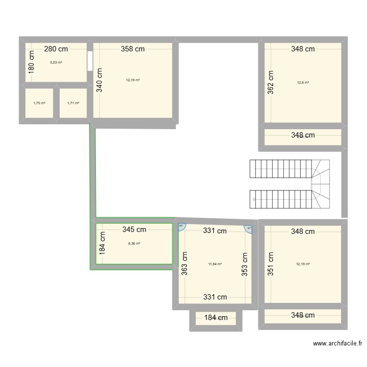 jijo. Plan de 11 pièces et 70 m2