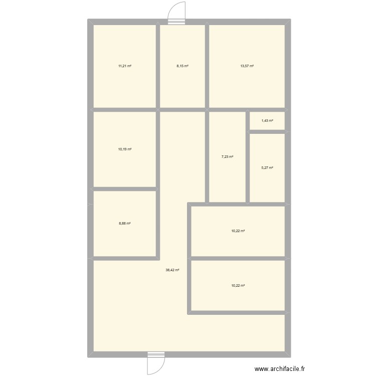 Actuel. Plan de 11 pièces et 125 m2