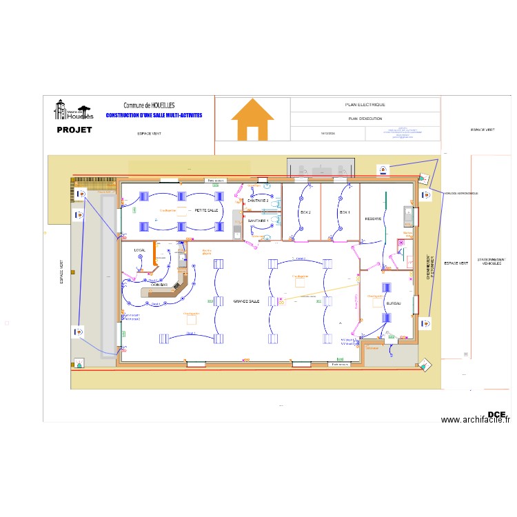 MAIRIE DE HOUILLES. Plan de 21 pièces et 494 m2