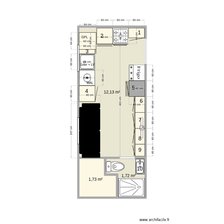 meuble bas. Plan de 3 pièces et 16 m2