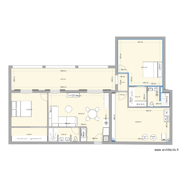 Studio Grasse. Plan de 9 pièces et 121 m2