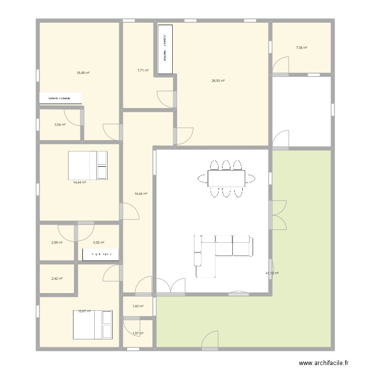 agboville. Plan de 14 pièces et 160 m2