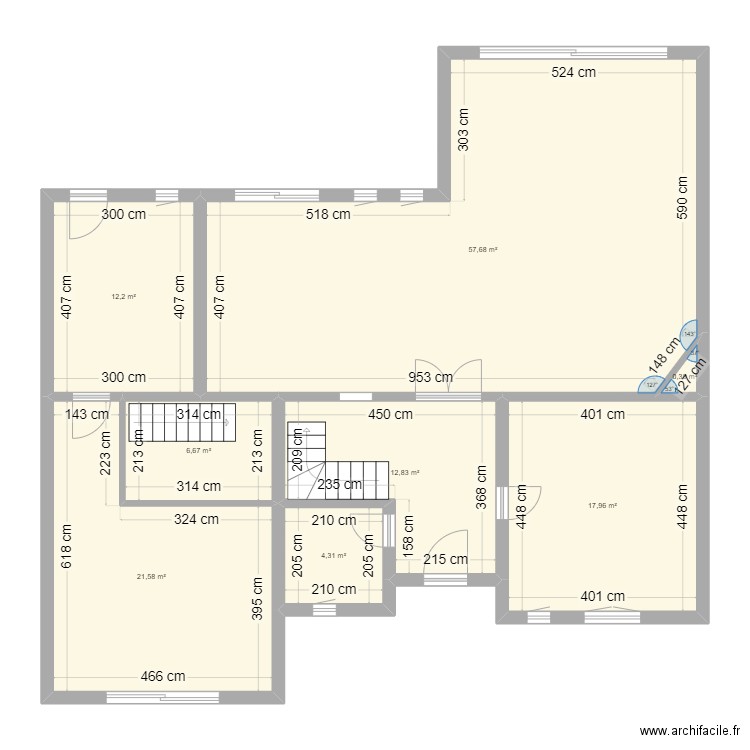 RDC . Plan de 8 pièces et 134 m2