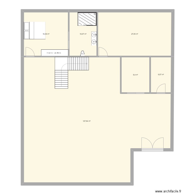 MAISON PORTUGAL. Plan de 6 pièces et 196 m2