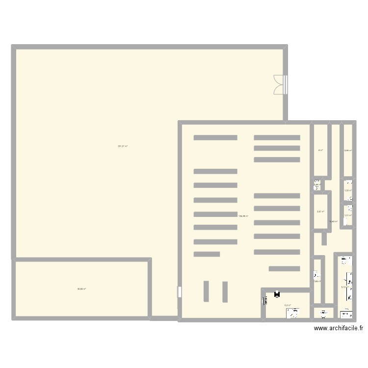 structure. Plan de 14 pièces et 436 m2