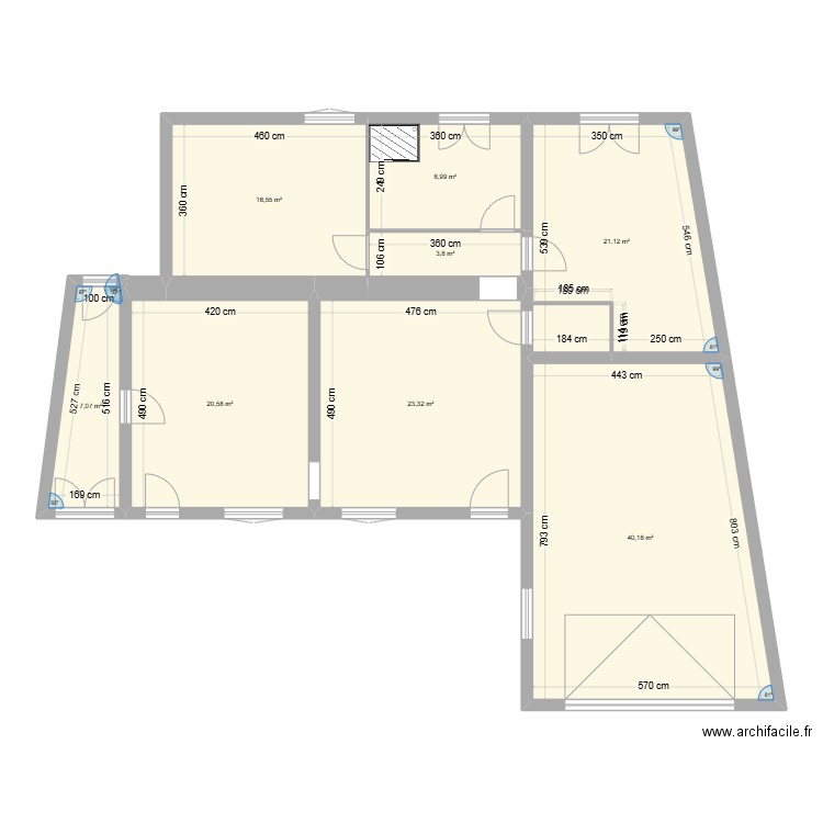 maison 1. Plan de 8 pièces et 142 m2