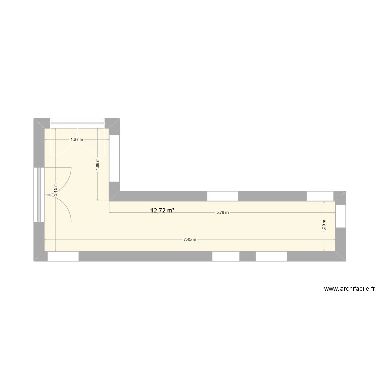 Couloir. Plan de 1 pièce et 13 m2