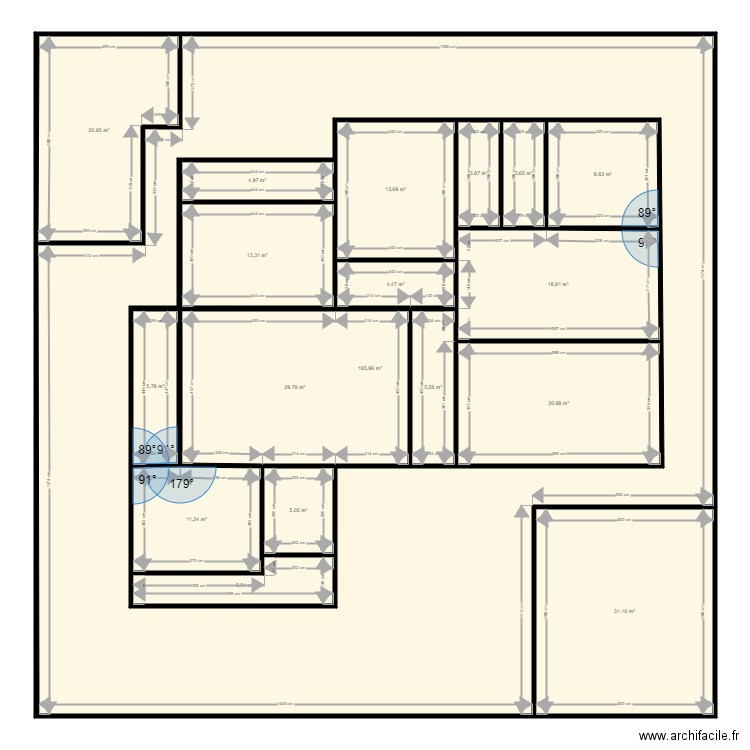 Db h. Plan de 18 pièces et 547 m2