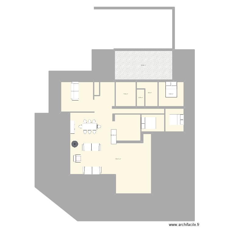 Maison de base. Plan de 7 pièces et 349 m2