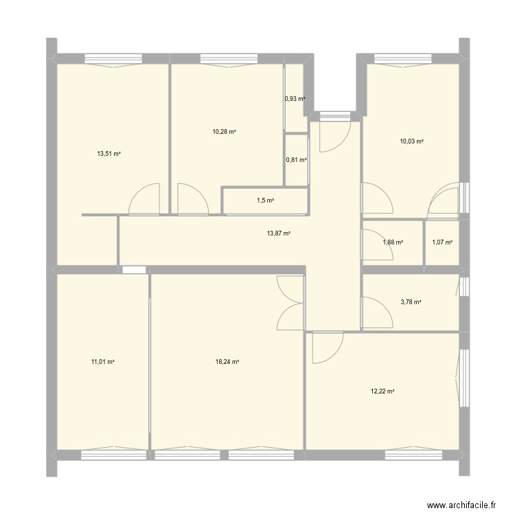 Maison. Plan de 13 pièces et 99 m2