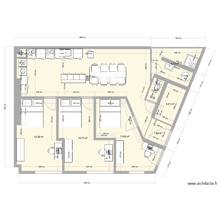 Moissons RDC avec cuisine. Plan de 9 pièces et 78 m2