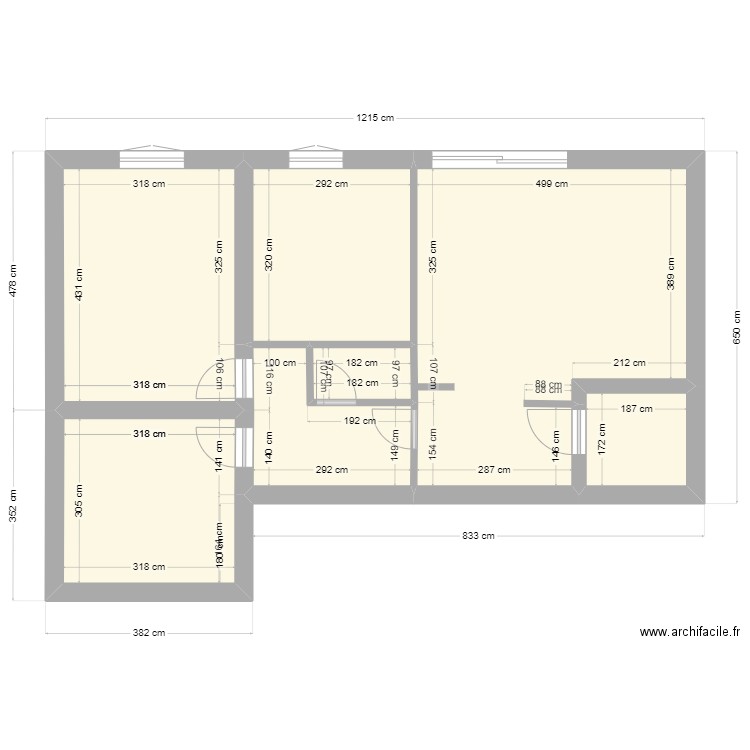 Appt Entrep V12 isolation et cloisons posées. Plan de 7 pièces et 68 m2