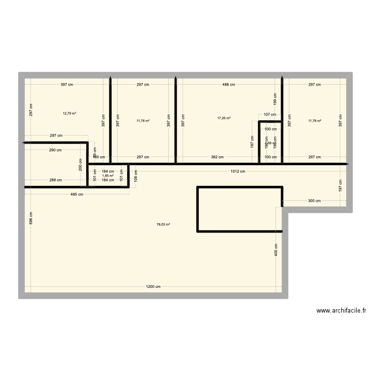 flo. Plan de 7 pièces et 135 m2