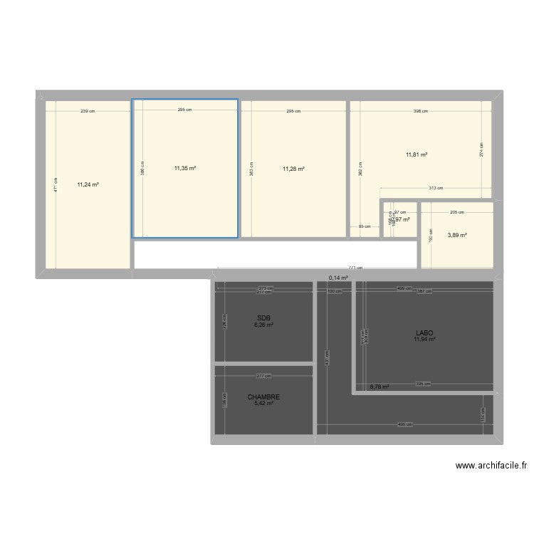 EXTENSION. Plan de 11 pièces et 83 m2