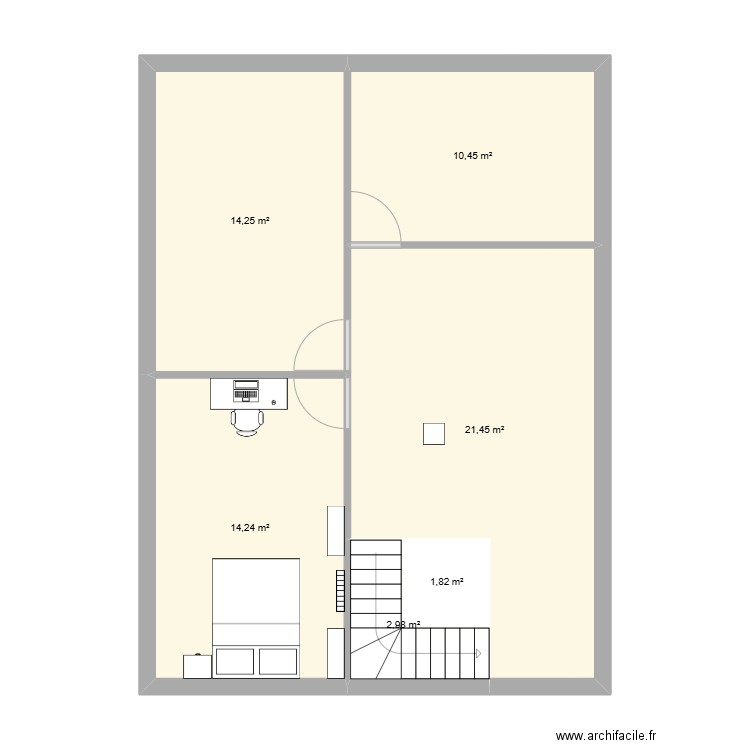 Combles. Plan de 6 pièces et 77 m2